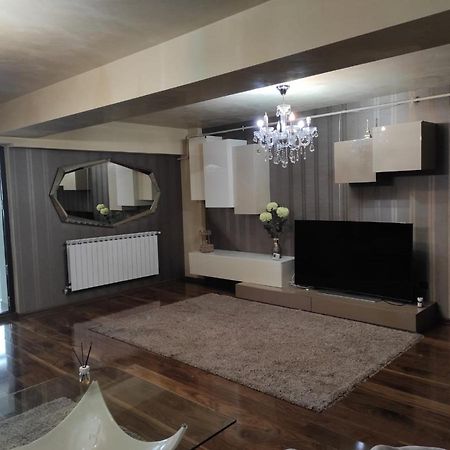 Apartament Lux Ultracentral Craiova Exterior foto